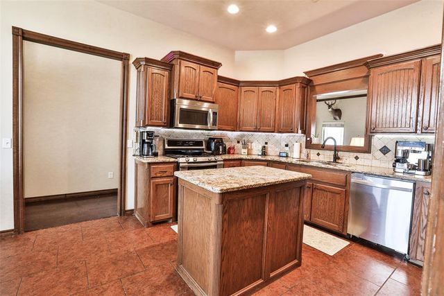 501 NE Cheltenham Trail, Blanchard, OK 73010