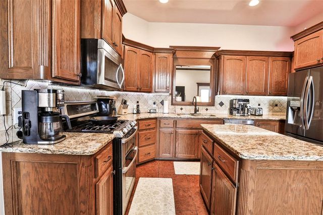 501 NE Cheltenham Trail, Blanchard, OK 73010