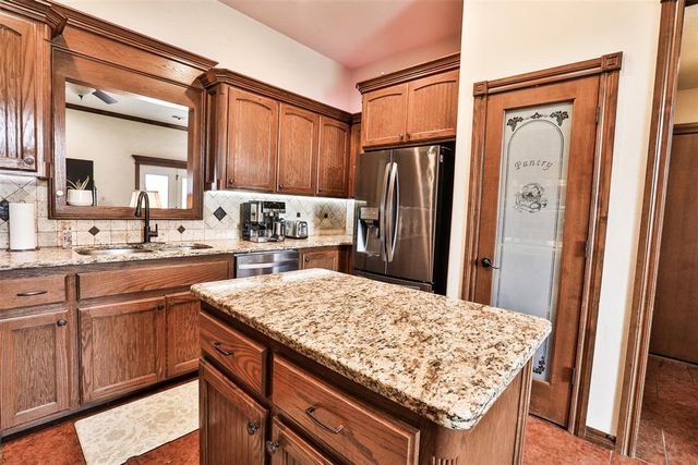 501 NE Cheltenham Trail, Blanchard, OK 73010