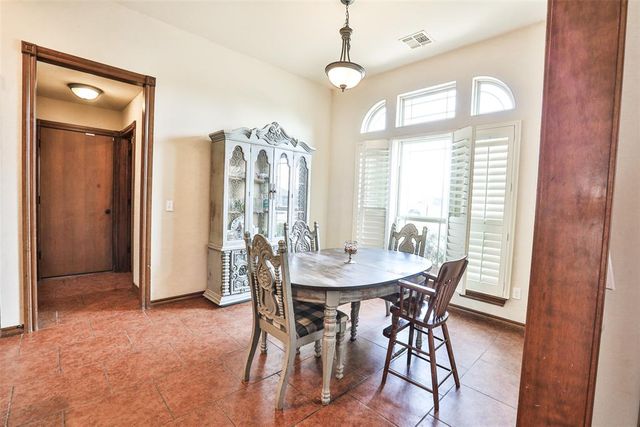 501 NE Cheltenham Trail, Blanchard, OK 73010