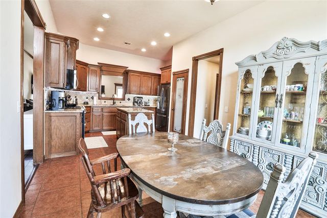 501 NE Cheltenham Trail, Blanchard, OK 73010