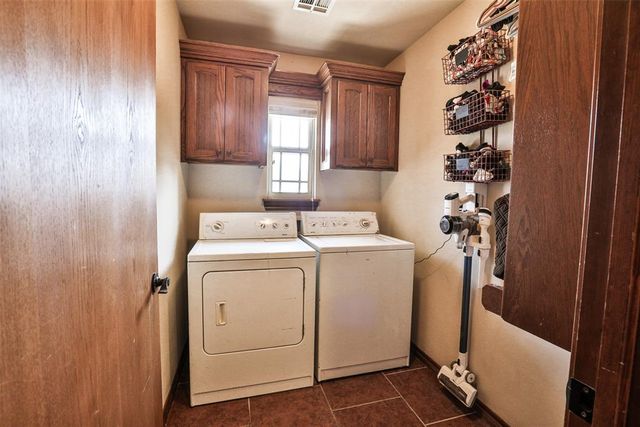 501 NE Cheltenham Trail, Blanchard, OK 73010