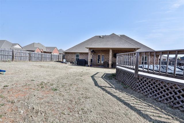 501 NE Cheltenham Trail, Blanchard, OK 73010