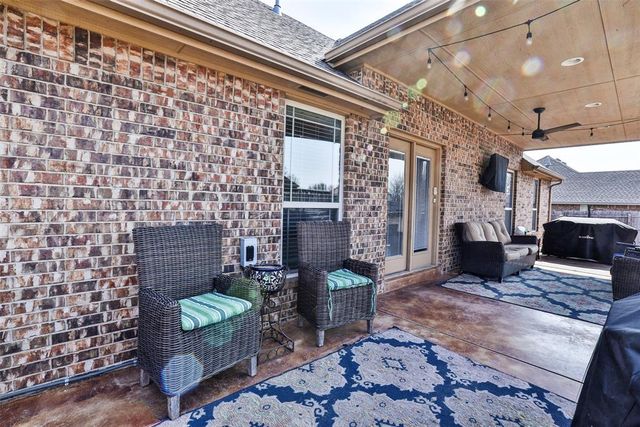 501 NE Cheltenham Trail, Blanchard, OK 73010