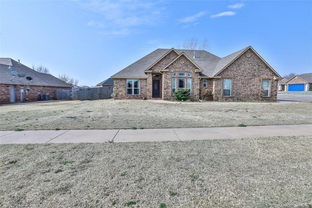 501 NE Cheltenham Trail, Blanchard, OK 73010