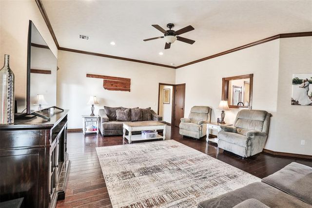 501 NE Cheltenham Trail, Blanchard, OK 73010