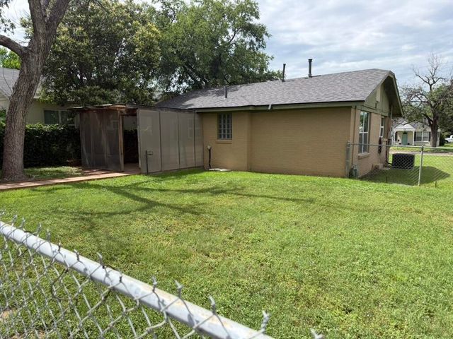 1801 W Avenue I, San Angelo, TX 76901