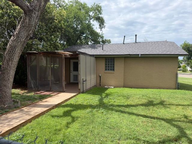 1801 W Avenue I, San Angelo, TX 76901