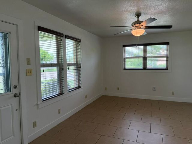 1801 W Avenue I, San Angelo, TX 76901