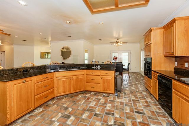 7105 Port Hudson Pride Rd, Zachary, LA 70791