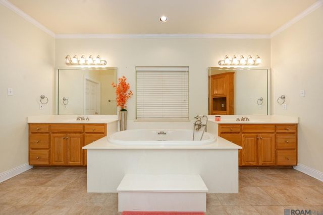 7105 Port Hudson Pride Rd, Zachary, LA 70791