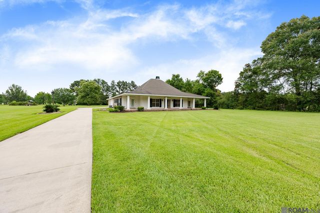 7105 Port Hudson Pride Rd, Zachary, LA 70791