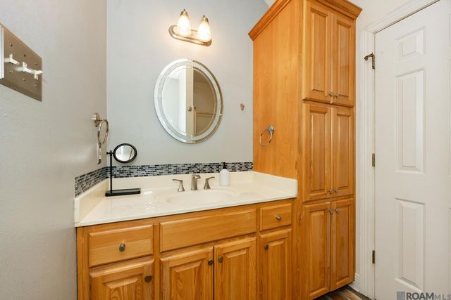 7105 Port Hudson Pride Rd, Zachary, LA 70791