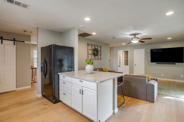 6829 Chickering Road, Fort Worth, TX 76116