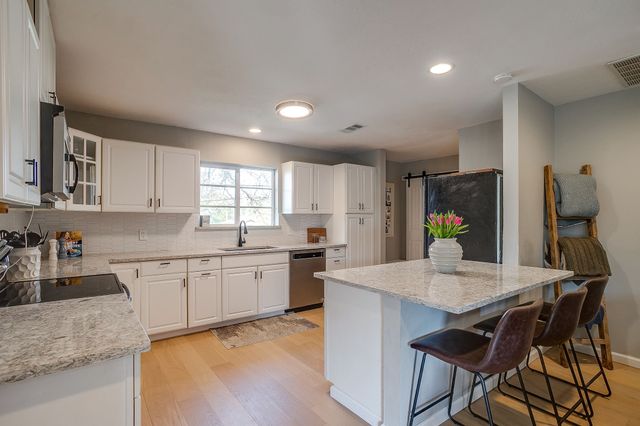 6829 Chickering Road, Fort Worth, TX 76116