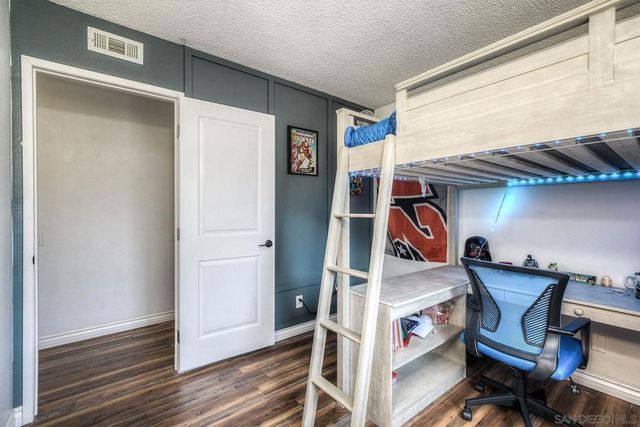 813 Sunningdale Dr, Oceanside, CA 92057