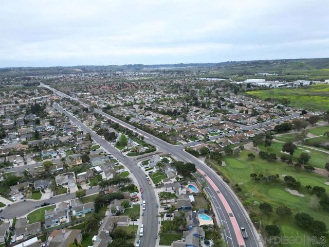 813 Sunningdale Dr, Oceanside, CA 92057