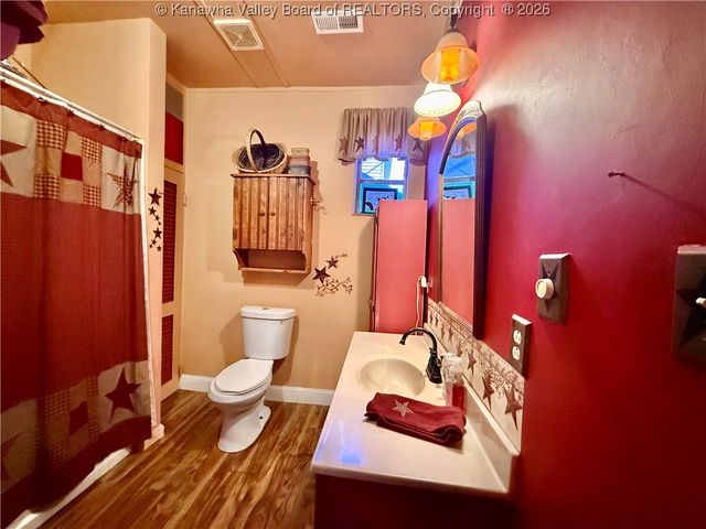 856 Stover Street, St Albans, WV 25177