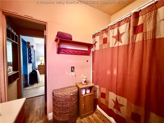 856 Stover Street, St Albans, WV 25177