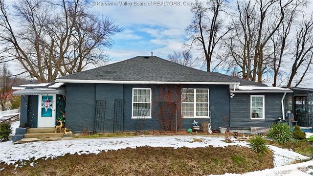 856 Stover Street, St Albans, WV 25177