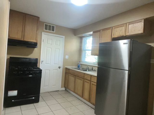 1332 Wentworth Avenue, Calumet City, IL 60409