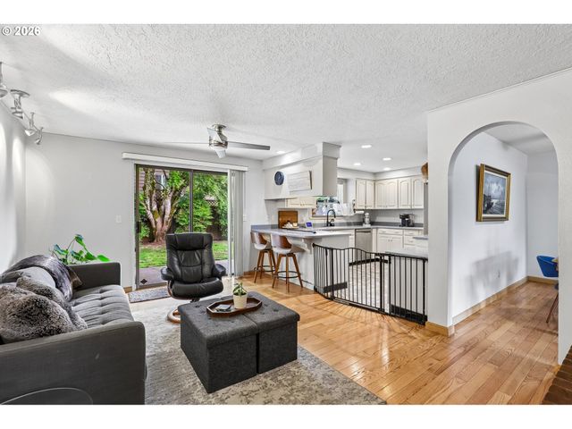 17310 TIMOTHY Way, Gladstone, OR 97027