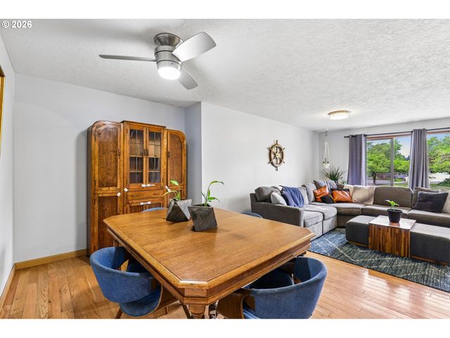 17310 TIMOTHY Way, Gladstone, OR 97027