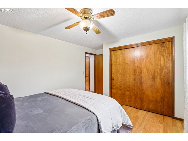 17310 TIMOTHY Way, Gladstone, OR 97027