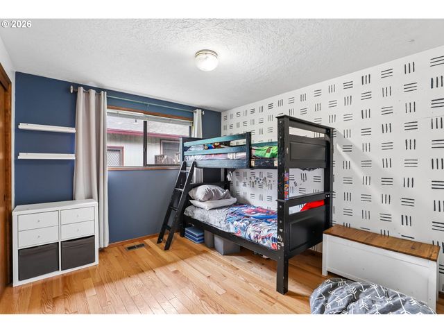 17310 TIMOTHY Way, Gladstone, OR 97027