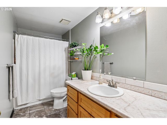 17310 TIMOTHY Way, Gladstone, OR 97027