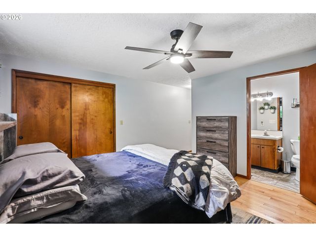17310 TIMOTHY Way, Gladstone, OR 97027
