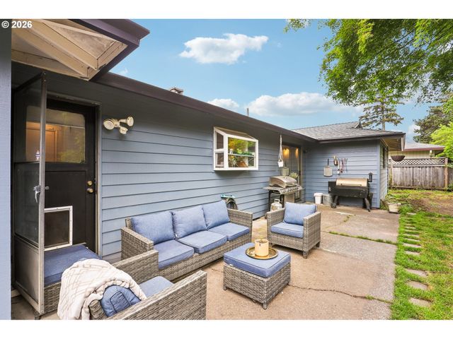 17310 TIMOTHY Way, Gladstone, OR 97027
