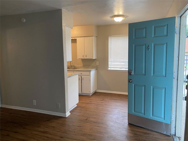 4606 Monarch Street 104, Dallas, TX 75204