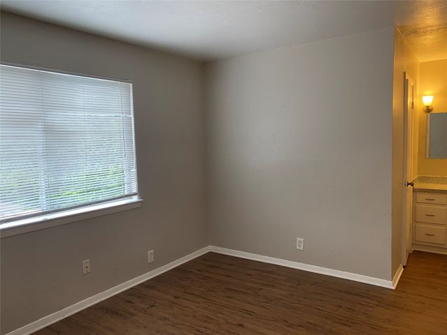 4606 Monarch Street 104, Dallas, TX 75204