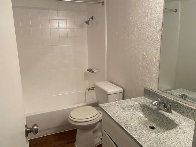 4606 Monarch Street 104, Dallas, TX 75204