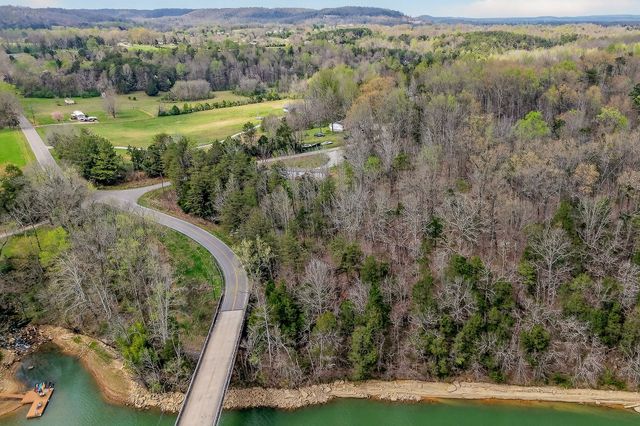 1237 Ridge Rd, Quebeck, TN 38579