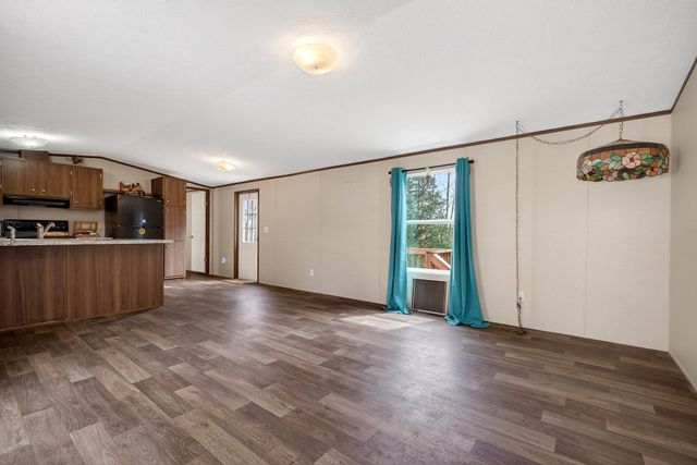 1237 Ridge Rd, Quebeck, TN 38579