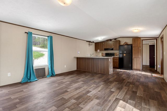 1237 Ridge Rd, Quebeck, TN 38579