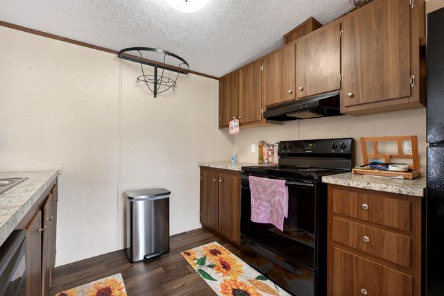 1237 Ridge Rd, Quebeck, TN 38579