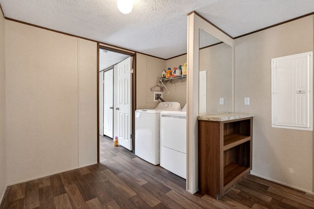 1237 Ridge Rd, Quebeck, TN 38579