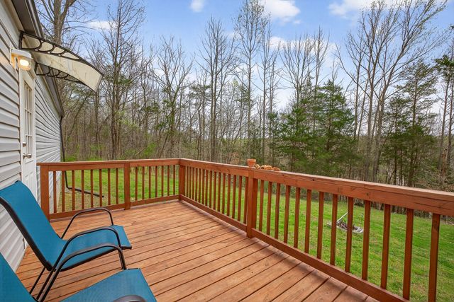 1237 Ridge Rd, Quebeck, TN 38579