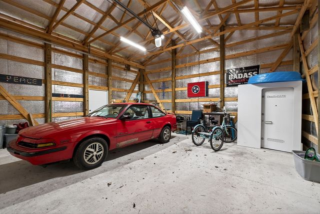 1237 Ridge Rd, Quebeck, TN 38579