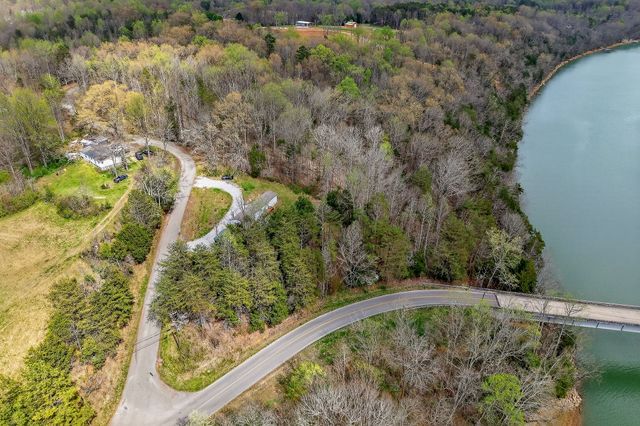 1237 Ridge Rd, Quebeck, TN 38579