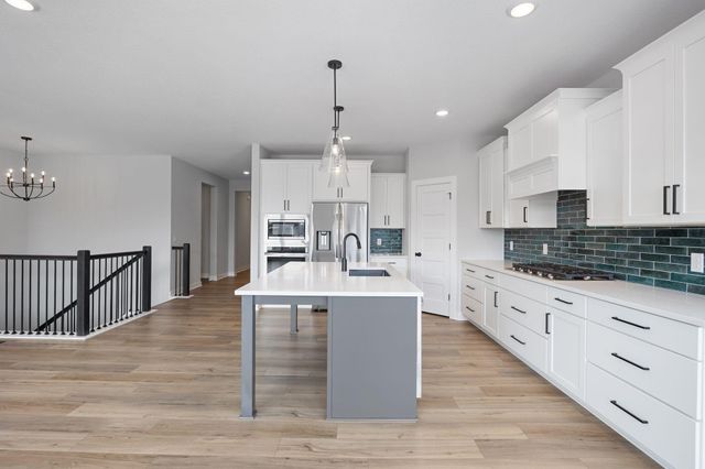 3280 Linden Avenue N, Lake Elmo, MN 55042