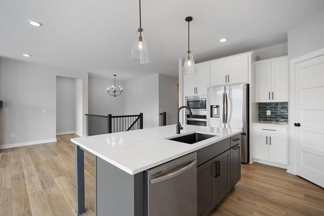 3280 Linden Avenue N, Lake Elmo, MN 55042