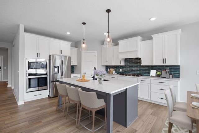 3280 Linden Avenue N, Lake Elmo, MN 55042