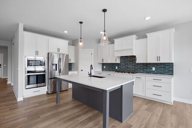 3280 Linden Avenue N, Lake Elmo, MN 55042