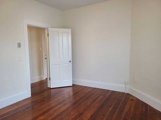 27 Buttonwood St 3, Boston, MA 02125