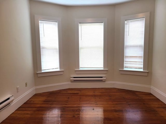 27 Buttonwood St 3, Boston, MA 02125