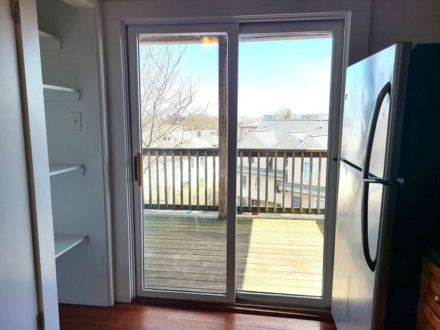 27 Buttonwood St 3, Boston, MA 02125